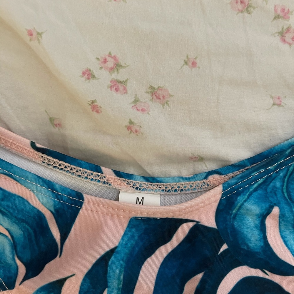 Bathing suit - Picture 2 of 4